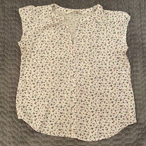 Fun2Fun flowered tank with detailed cap sleeves- M